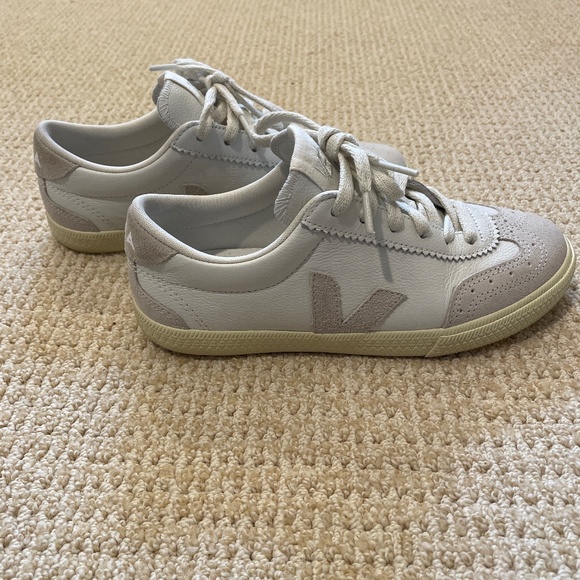 Veja Shoes - Veja volley women’s leather shoes